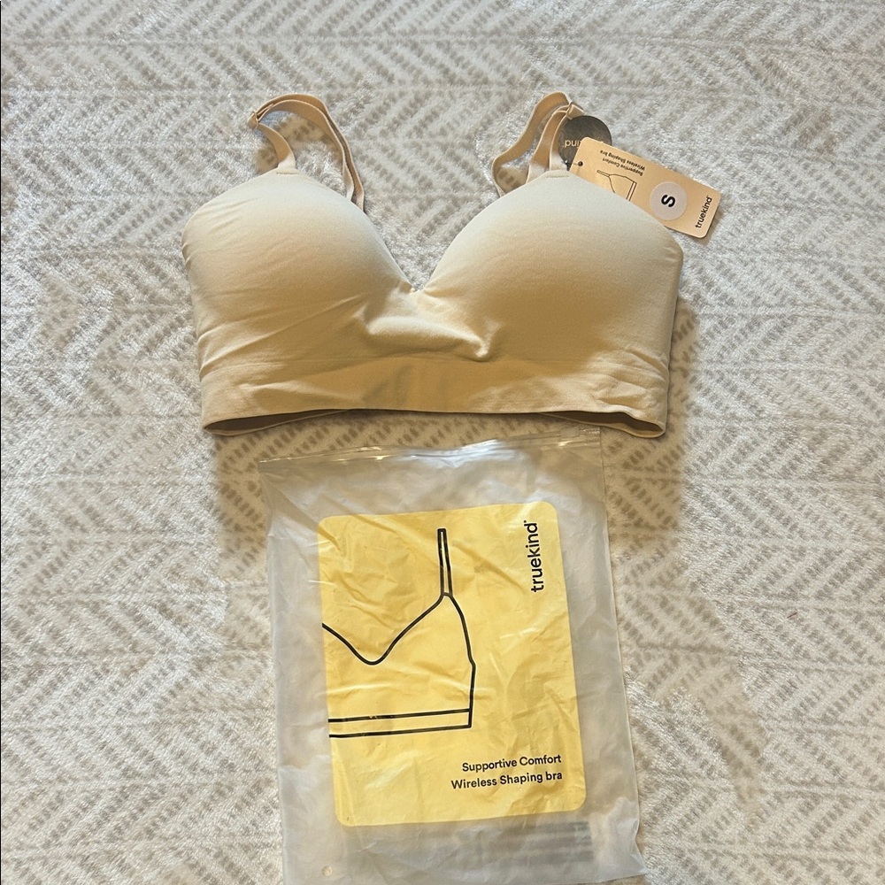Cream Wireless Shaping Bra